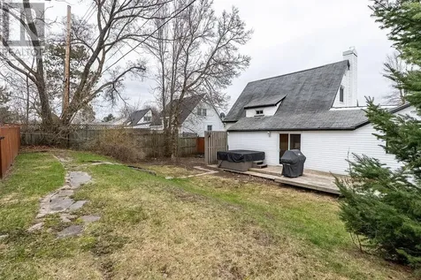 102 Whitney Avenue Espanola ON P5E 1B1