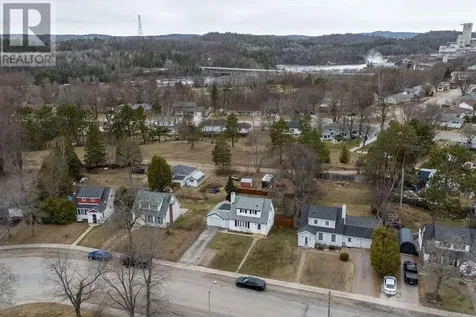 102 Whitney Avenue Espanola ON P5E 1B1