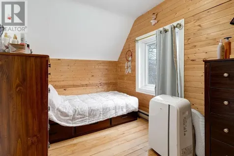 102 Whitney Avenue Espanola ON P5E 1B1