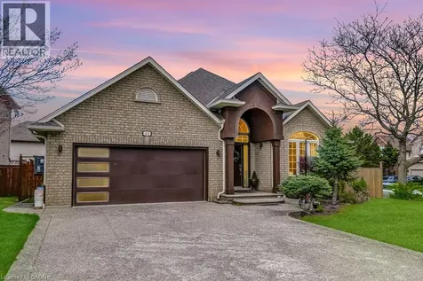 29 Wiltshire Place Ancaster ON L9K 1M4