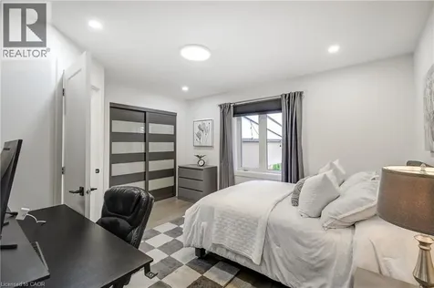 29 Wiltshire Place Ancaster ON L9K 1M4