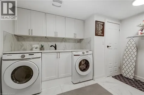 29 Wiltshire Place Ancaster ON L9K 1M4