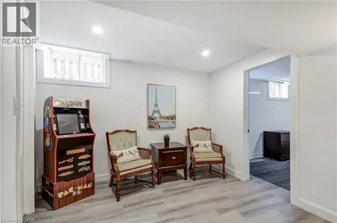 29 Wiltshire Place Ancaster ON L9K 1M4