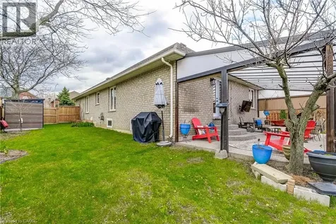 29 Wiltshire Place Ancaster ON L9K 1M4