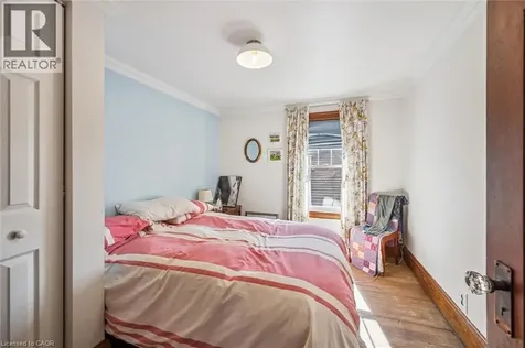 15 Waterside Avenue Cambridge ON N1R 1E8