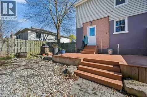 15 Waterside Avenue Cambridge ON N1R 1E8