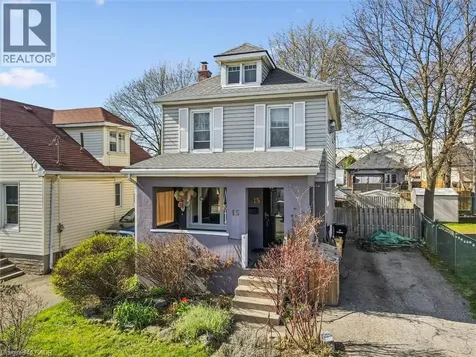 15 Waterside Avenue Cambridge ON N1R 1E8