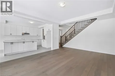 8 Daisy Street Midhurst ON L9X 2C5
