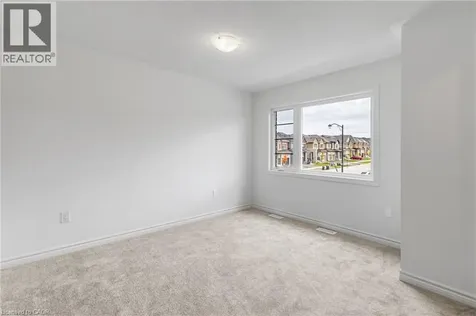 8 Daisy Street Midhurst ON L9X 2C5