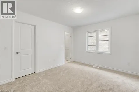 8 Daisy Street Midhurst ON L9X 2C5
