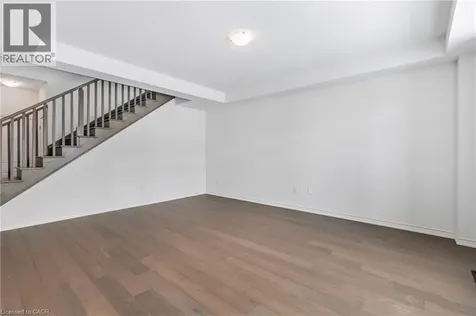 8 Daisy Street Midhurst ON L9X 2C5