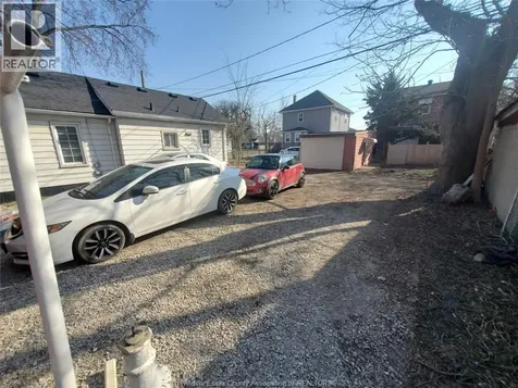 679 Piche Windsor ON N9C 3E4