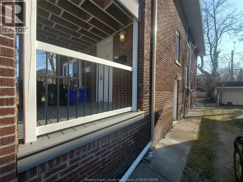 679 Piche Windsor ON N9C 3E4