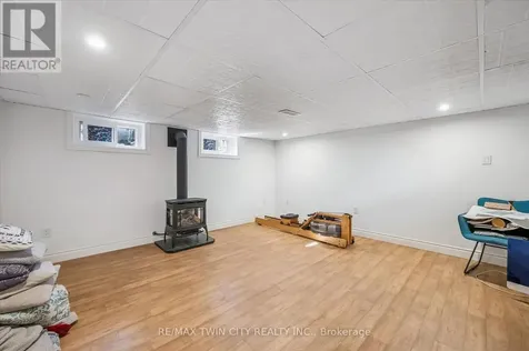 15 Waterside Avenue Cambridge ON N1R 1E8