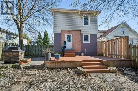 15 Waterside Avenue Cambridge ON N1R 1E8