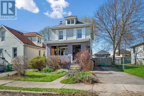15 Waterside Avenue Cambridge ON N1R 1E8