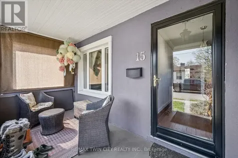 15 Waterside Avenue Cambridge ON N1R 1E8