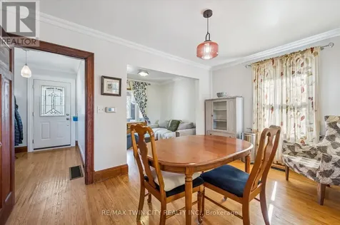 15 Waterside Avenue Cambridge ON N1R 1E8