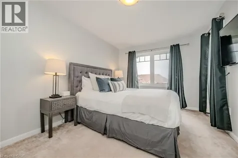 525 Cavanagh Lane Milton ON L9T 8G4