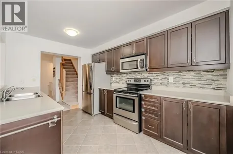 525 Cavanagh Lane Milton ON L9T 8G4