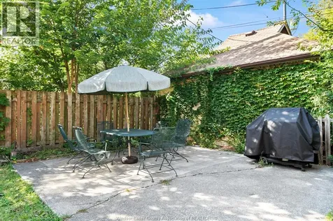 721 Devonshire Windsor ON N8Y 2L9