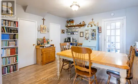 28 Paugh Lake Road Madawaska Valley ON K0J 1B0