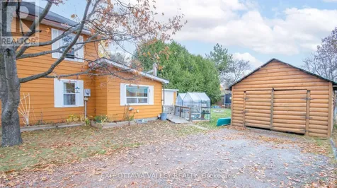 28 Paugh Lake Road Madawaska Valley ON K0J 1B0
