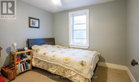 28 Paugh Lake Road Madawaska Valley ON K0J 1B0