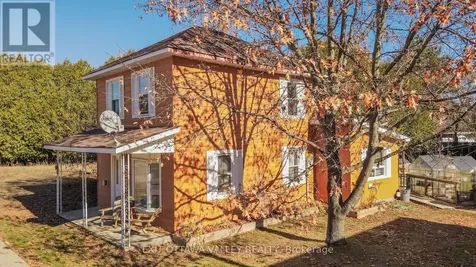28 Paugh Lake Road Madawaska Valley ON K0J 1B0