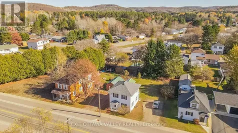 28 Paugh Lake Road Madawaska Valley ON K0J 1B0