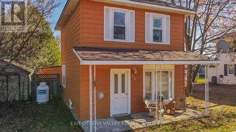 28 Paugh Lake Road Madawaska Valley ON K0J 1B0