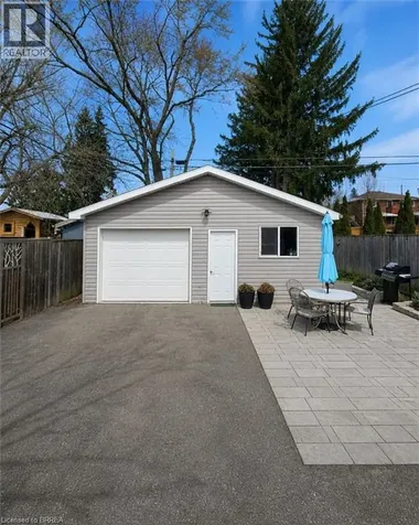 404 Nelson Street Brantford ON N3S 4E8