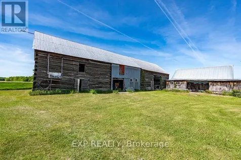 1382 Lochwinnoch Road Horton ON K7V 3Z4