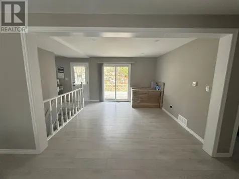 44 Axmith Avenue Elliot Lake ON P5A 1B7