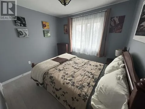 44 Axmith Avenue Elliot Lake ON P5A 1B7