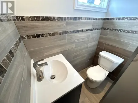 44 Axmith Avenue Elliot Lake ON P5A 1B7