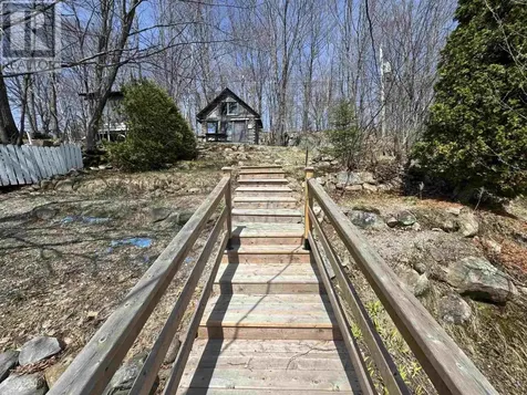 44 Axmith Avenue Elliot Lake ON P5A 1B7