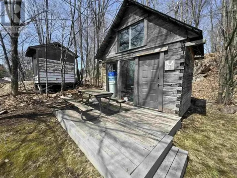 44 Axmith Avenue Elliot Lake ON P5A 1B7