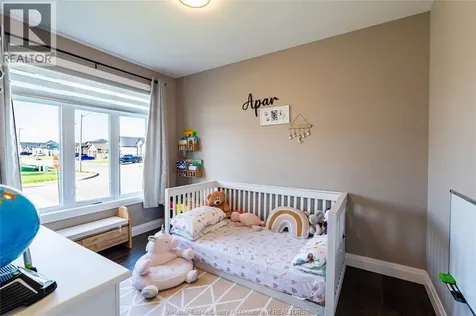 2 Summerville Avenue Leamington ON N8H 0C5