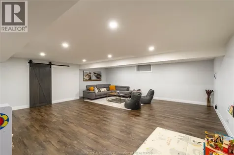 2 Summerville Avenue Leamington ON N8H 0C5
