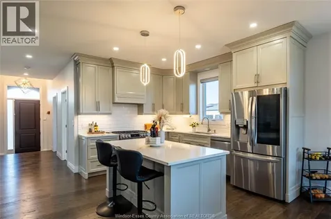 2 Summerville Avenue Leamington ON N8H 0C5