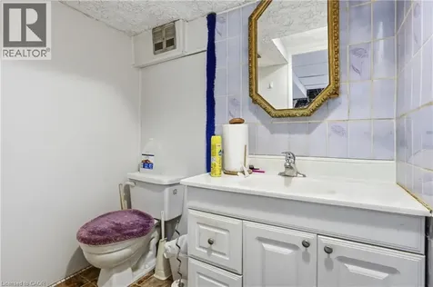 105 Tolton Avenue Hamilton ON L8H 5N7