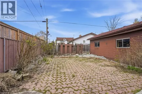 105 Tolton Avenue Hamilton ON L8H 5N7