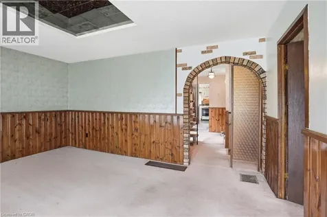 105 Tolton Avenue Hamilton ON L8H 5N7