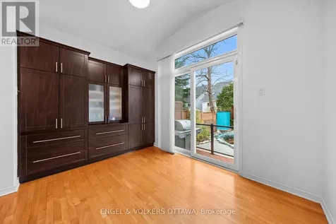 57 Newcastle Avenue Ottawa ON K2K 3B5