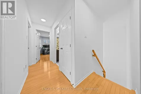 57 Newcastle Avenue Ottawa ON K2K 3B5