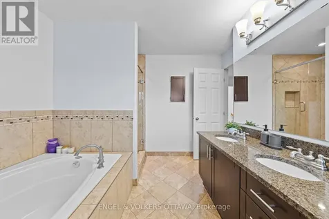 57 Newcastle Avenue Ottawa ON K2K 3B5