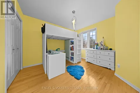 57 Newcastle Avenue Ottawa ON K2K 3B5