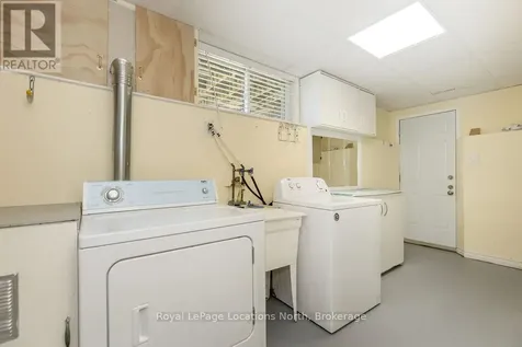 45 William Avenue Wasaga Beach ON L9Z 2X3
