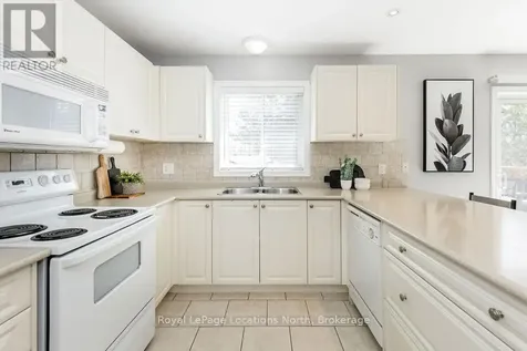 45 William Avenue Wasaga Beach ON L9Z 2X3